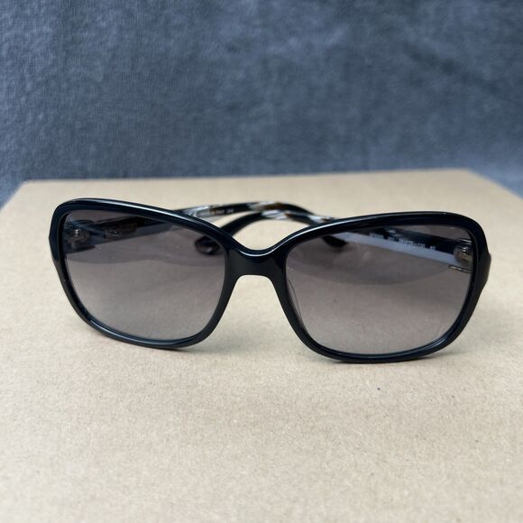 Elegant Black and Gold Salvatore Ferragamo Women\'s Sunglasses main image 4